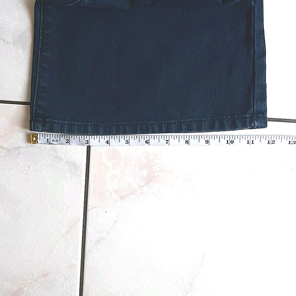 BCBG Max Azria | Vintage Y2K Wide Leg Flare Jeans | EUC - Picture 5 of 5